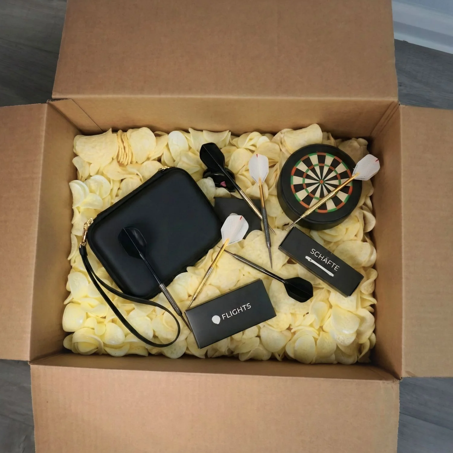 XXL Mystery Dart Box mit 2 Dartsets - Image 2